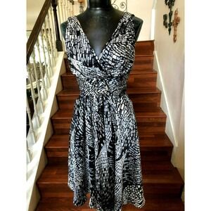 White House Black Market Dress Black White Grey Party Cocktails Sweetheart Top 2